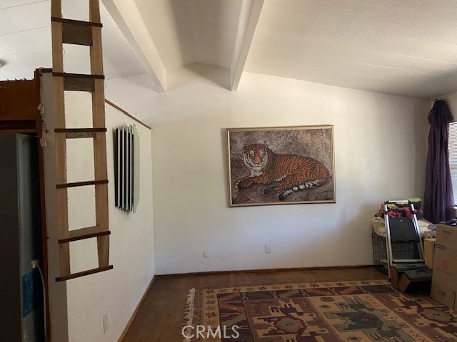 https://media.crmls.org/medias/5857010b-da85-47c5-a72c-2c93c8df0c42.jpg?preset=X-Large