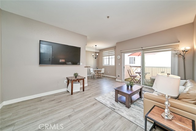 Detail Gallery Image 5 of 30 For 300 E Providencia Ave #211,  Burbank,  CA 91502 - 1 Beds | 1 Baths