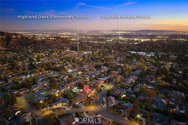 1774 Orangewood Lane, Arcadia CA: https://media.crmls.org/medias/5857a354-eac1-4208-afe5-07dc0d708484.jpg