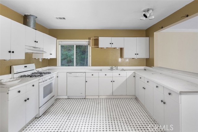 Detail Gallery Image 32 of 43 For 21431 Stans Lane, Laguna Beach,  CA 92651 - – Beds | – Baths