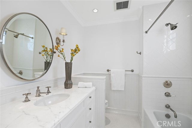 Detail Gallery Image 36 of 48 For 215 Marigold Ave, Corona Del Mar,  CA 92625 - 6 Beds | 6/1 Baths