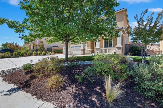 Detail Gallery Image 4 of 65 For 30829 Oak Knoll Dr., Menifee,  CA 92584 - 5 Beds | 4 Baths