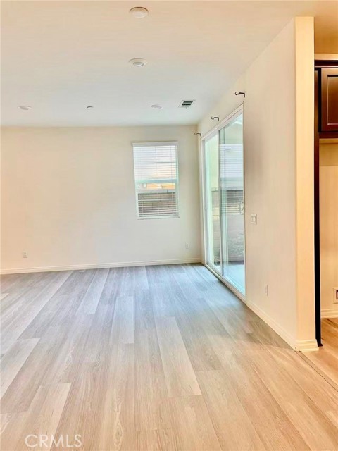 3216 E Olympic Drive, Ontario CA: https://media.crmls.org/medias/58591e8e-972b-41f7-908d-a85da4fa8a2a.jpg