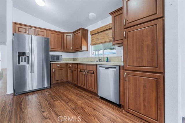 Detail Gallery Image 5 of 33 For 1845 Thelma Dr #59,  San Luis Obispo,  CA 93405 - 3 Beds | 2 Baths