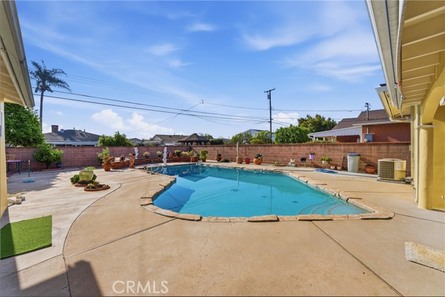 Detail Gallery Image 23 of 31 For 10406 Hasty, Downey,  CA 90241 - 4 Beds | 3 Baths