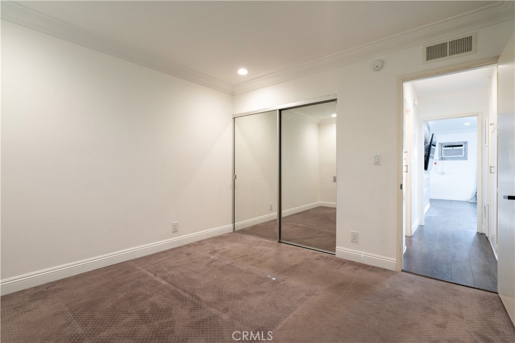 https://media.crmls.org/medias/585963f0-500b-4364-9778-5d8b0aa87298.jpg?preset=X-Large
