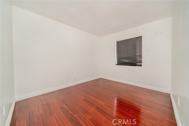 Detail Gallery Image 27 of 41 For 11327 Oakwood Dr, Fontana,  CA 92337 - 3 Beds | 2/1 Baths