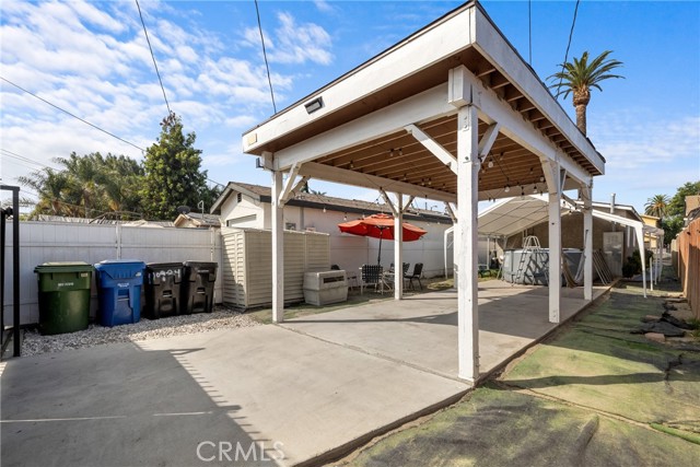 Detail Gallery Image 19 of 26 For 10924 Grape St, Los Angeles,  CA 90059 - 3 Beds | 2 Baths