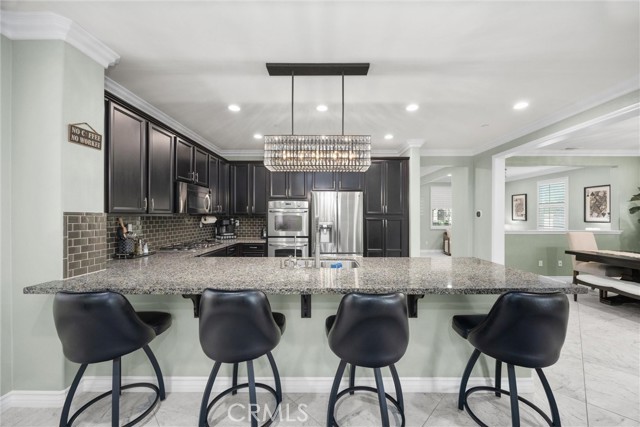 28537 Vista Del Rio Drive, Valencia CA: https://media.crmls.org/medias/585a14f2-b3f0-4d86-b5b5-f1a59039aa04.jpg