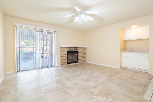 Detail Gallery Image 11 of 25 For 37255 E 28th, Palmdale,  CA 93550 - 3 Beds | 2 Baths