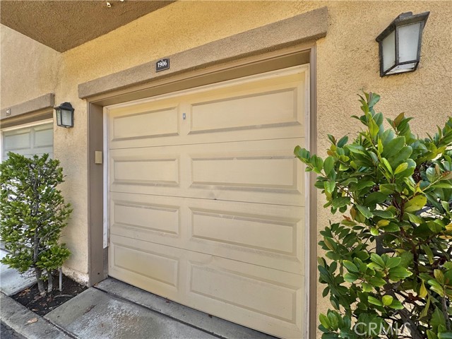 Large 1 car garage