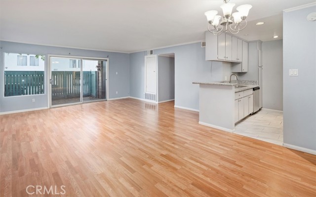 Front Image Thumbnail for CRSR25242665