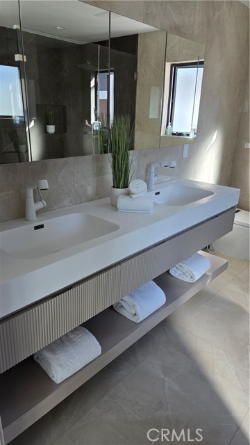 Detail Gallery Image 18 of 40 For 14242 Hortense, Sherman Oaks,  CA 91423 - 4 Beds | 4 Baths