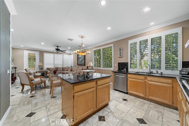15075 Avenida Del Monte, Chino Hills CA: https://media.crmls.org/medias/585be678-3e28-4e8a-9589-b32c0a9ef0b6.jpg