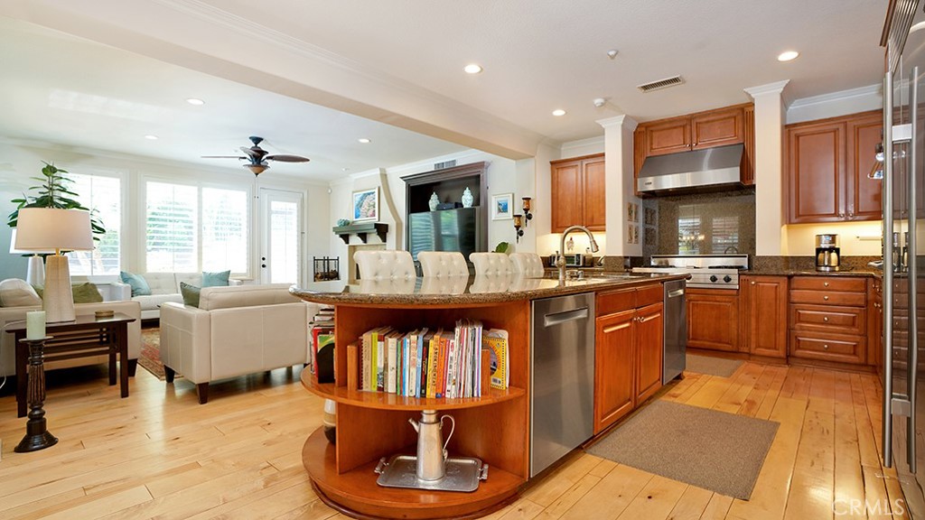 MLS #OC25258834 image #11