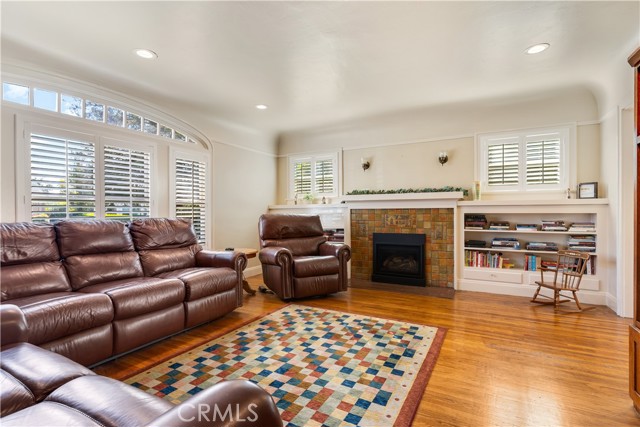 Detail Gallery Image 6 of 28 For 2714 Sunset Ave, Bakersfield,  CA 93304 - 3 Beds | 1 Baths