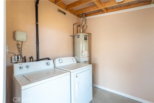 17392 Paine Street, Fontana CA: https://media.crmls.org/medias/585cdc1f-89f5-4be2-8937-1ec667b523b6.jpg