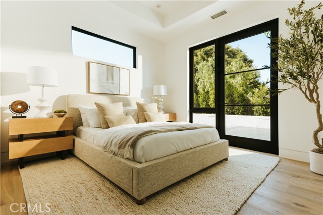 Detail Gallery Image 18 of 24 For 2321 Mesa Dr, Newport Beach,  CA 92660 - 5 Beds | 4/1 Baths