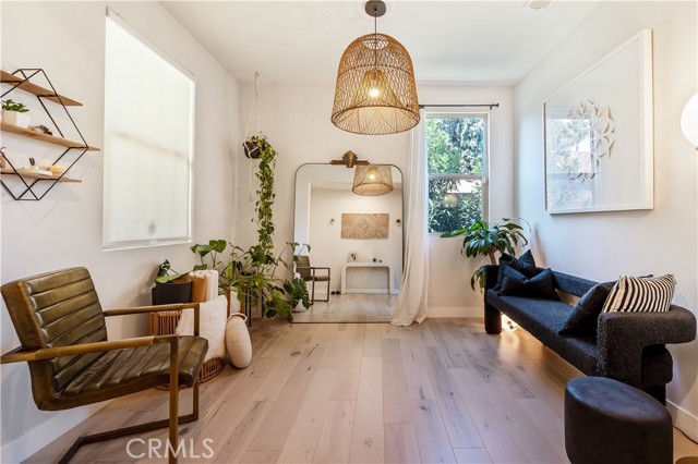 Detail Gallery Image 5 of 39 For 17065 Cantlay, Lake Balboa,  CA 91406 - 4 Beds | 3 Baths