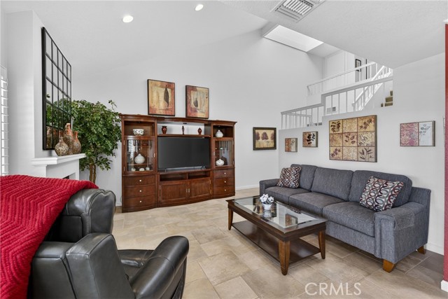 Detail Gallery Image 10 of 51 For 832 Trinity, Claremont,  CA 91711 - 3 Beds | 3 Baths