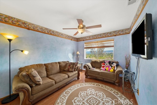 Detail Gallery Image 16 of 51 For 23825 Matador Way, Murrieta,  CA 92562 - 4 Beds | 2/1 Baths