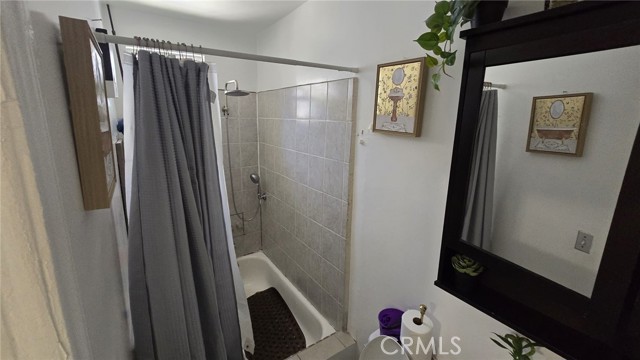 Detail Gallery Image 13 of 20 For 419 N Westlake Ave, Los Angeles,  CA 90026 - – Beds | – Baths