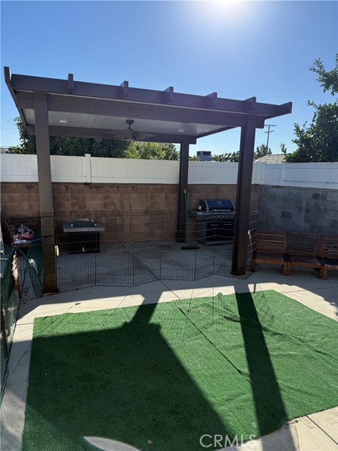 Detail Gallery Image 4 of 8 For 7862 Mary Ellen, North Hollywood,  CA 91605 - 3 Beds | 2 Baths