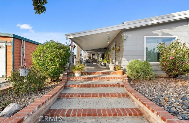 Detail Gallery Image 4 of 35 For 1420 Cabrillo Dr, Hemet,  CA 92543 - 2 Beds | 2 Baths