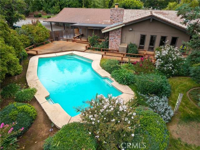 55 Roseanna Court, Chico CA: https://media.crmls.org/medias/585f04e3-9cc5-457e-b4bf-905236b7844f.jpg