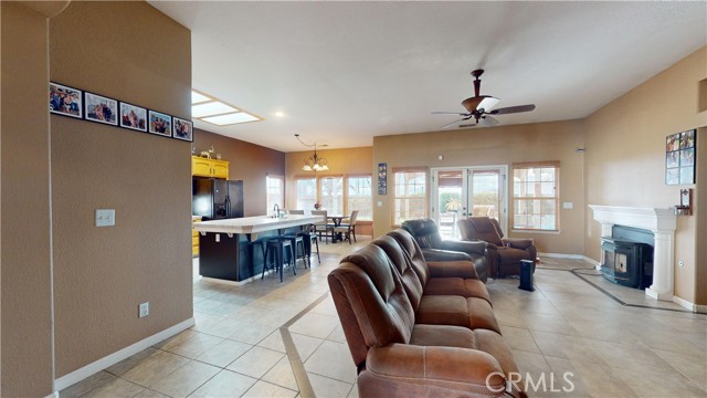 Detail Gallery Image 7 of 29 For 5010 Congressional St, Chowchilla,  CA 93610 - 3 Beds | 2/1 Baths