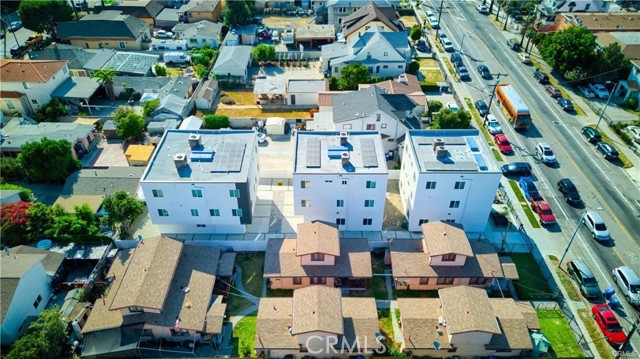 Detail Gallery Image 3 of 17 For 630 E Adams Bld, Los Angeles,  CA 90011 - 4 Beds | 2/1 Baths
