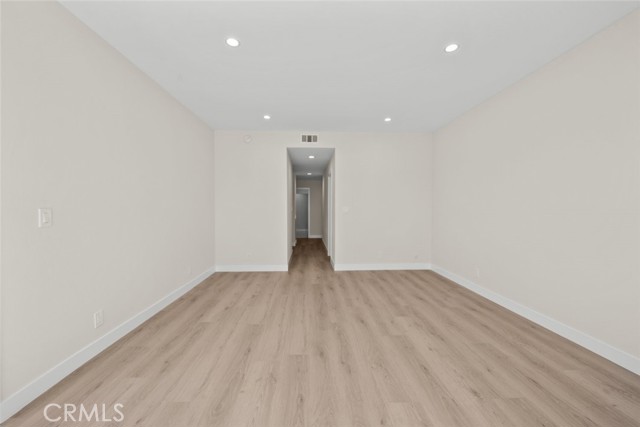 4641 Fulton Avenue, Sherman Oaks CA: https://media.crmls.org/medias/585f6583-6047-4b22-a62c-11f86892c159.jpg