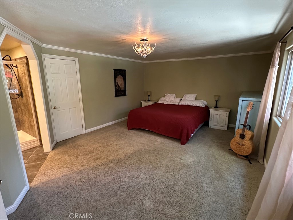https://media.crmls.org/medias/585fb015-a53b-4877-931a-daa0de176f51.jpg?preset=X-Large