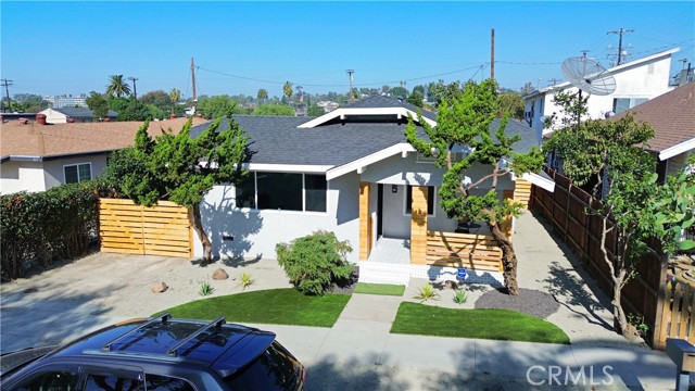 235 E Eldridge, Long Beach CA: https://media.crmls.org/medias/5860fa84-c9cc-4ddb-b46b-da6984c903d0.jpg