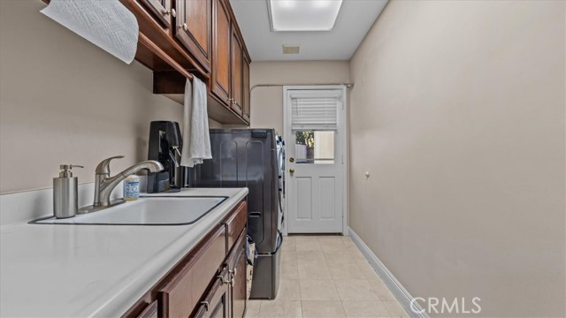 Image 41 of 62 For 2162 Euclid Avenue