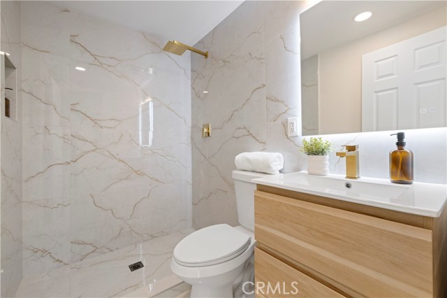 Detail Gallery Image 19 of 28 For 18640 Kimbrough St, Canyon Country,  CA 91351 - 3 Beds | 2 Baths