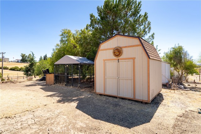 1875 Rancho Lomas Way, San Miguel CA: https://media.crmls.org/medias/58639e14-9b9f-4a75-b2b0-89dbfad22813.jpg