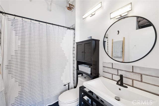 215 W 7th Street, Los Angeles CA: https://media.crmls.org/medias/58643b7f-275c-4400-ba22-d5d3ebfa5407.jpg