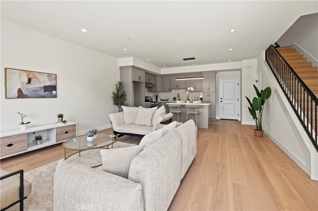 MLS #OC25253896 image #8