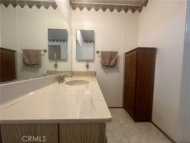 Detail Gallery Image 37 of 44 For 13393 Mariposa Rd #114,  Victorville,  CA 92395 - 2 Beds | 2 Baths