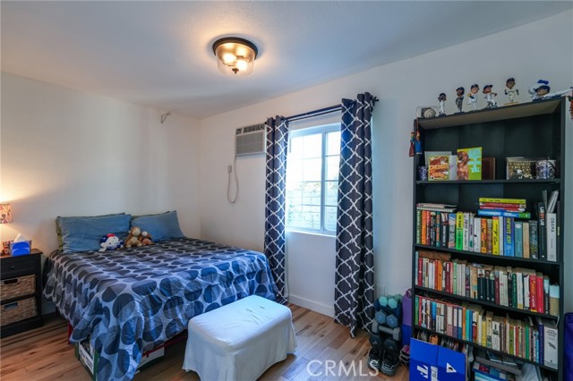 Image 46 of 71 For 1361 Armadale Avenue