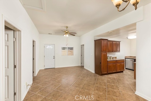 30026 Santiago Road, Temecula CA: https://media.crmls.org/medias/58664d6a-bc6d-4e06-966d-c4476f583bb6.jpg