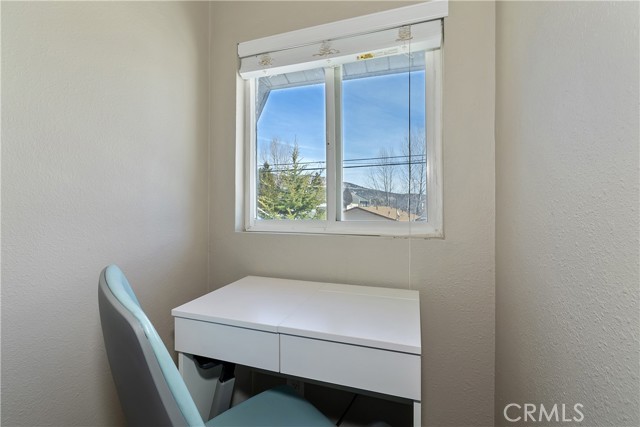 Detail Gallery Image 19 of 35 For 728 W Aeroplane, Big Bear City,  CA 92314 - 2 Beds | 2 Baths