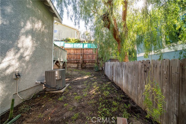 23564 County Line Road, Chatsworth (los Angeles), CA 91311 Listing Photo  48