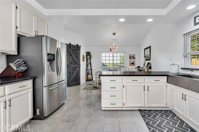 29578 Diane Way, Madera CA: https://media.crmls.org/medias/58679c22-337f-4907-bb2d-d3be045098fb.jpg