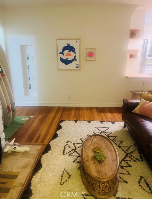 Detail Gallery Image 8 of 11 For 5311 Don Pio, Woodland Hills,  CA 91364 - 2 Beds | 2 Baths