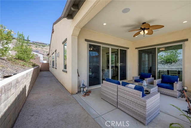 11537 Alton Drive, Corona CA: https://media.crmls.org/medias/58682ee9-116d-45bd-93f0-c331de53faca.jpg