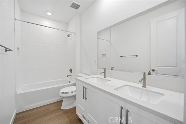 Detail Gallery Image 20 of 33 For 2378 Channel Drive #105,  Ventura,  CA 93003 - 4 Beds | 2/1 Baths