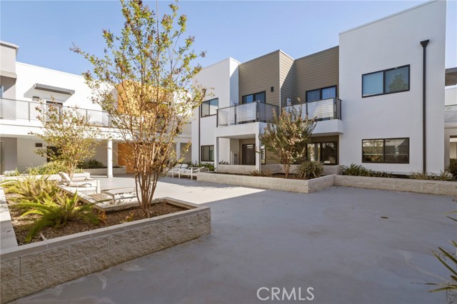 1300 West Mission Boulevard photo 6