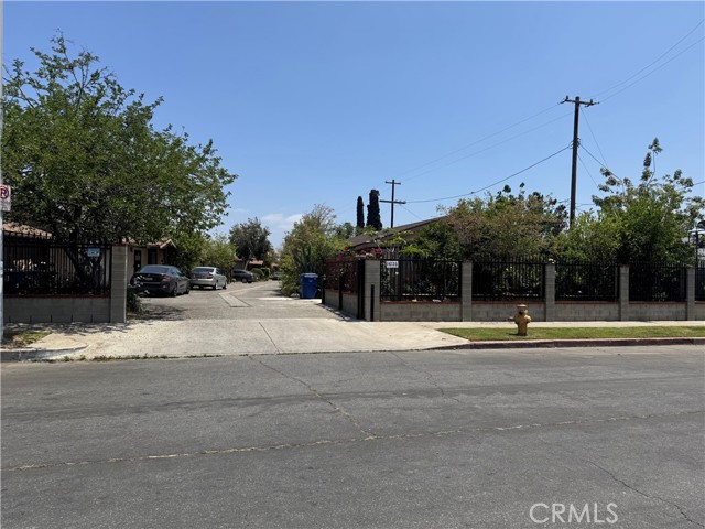 Detail Gallery Image 2 of 26 For 14222 Filmore, Arleta,  CA 91331 - 3 Beds | 2 Baths